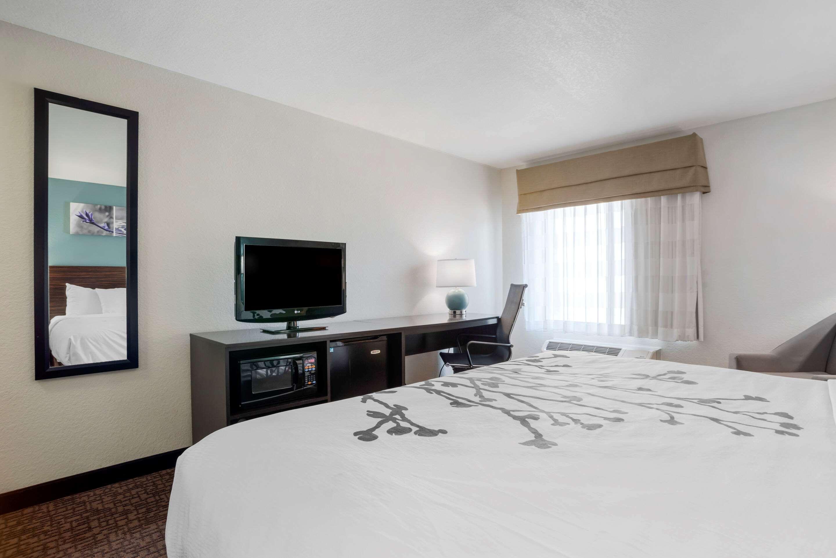 Sleep Inn & Suites Auburn Campus Area I-85 Екстериор снимка