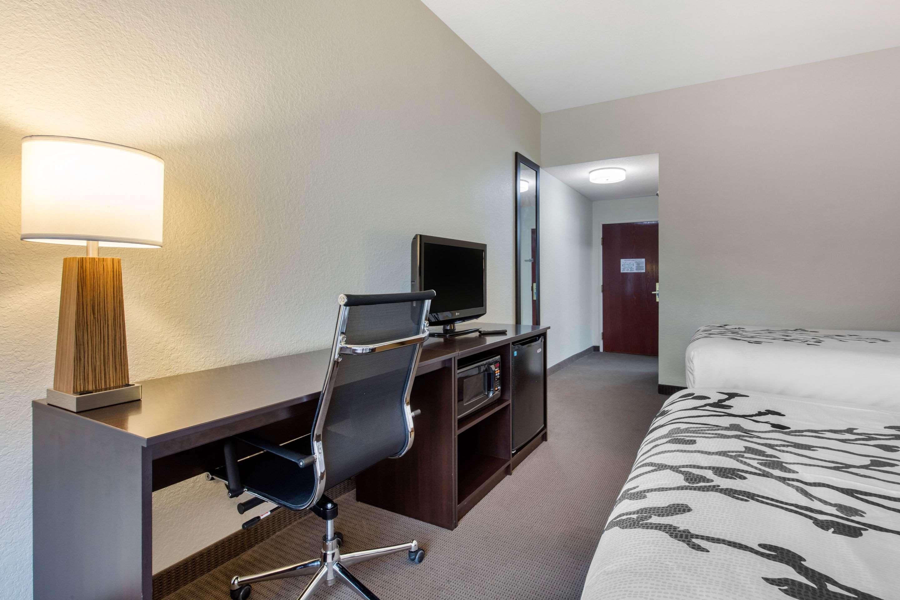 Sleep Inn & Suites Auburn Campus Area I-85 Екстериор снимка