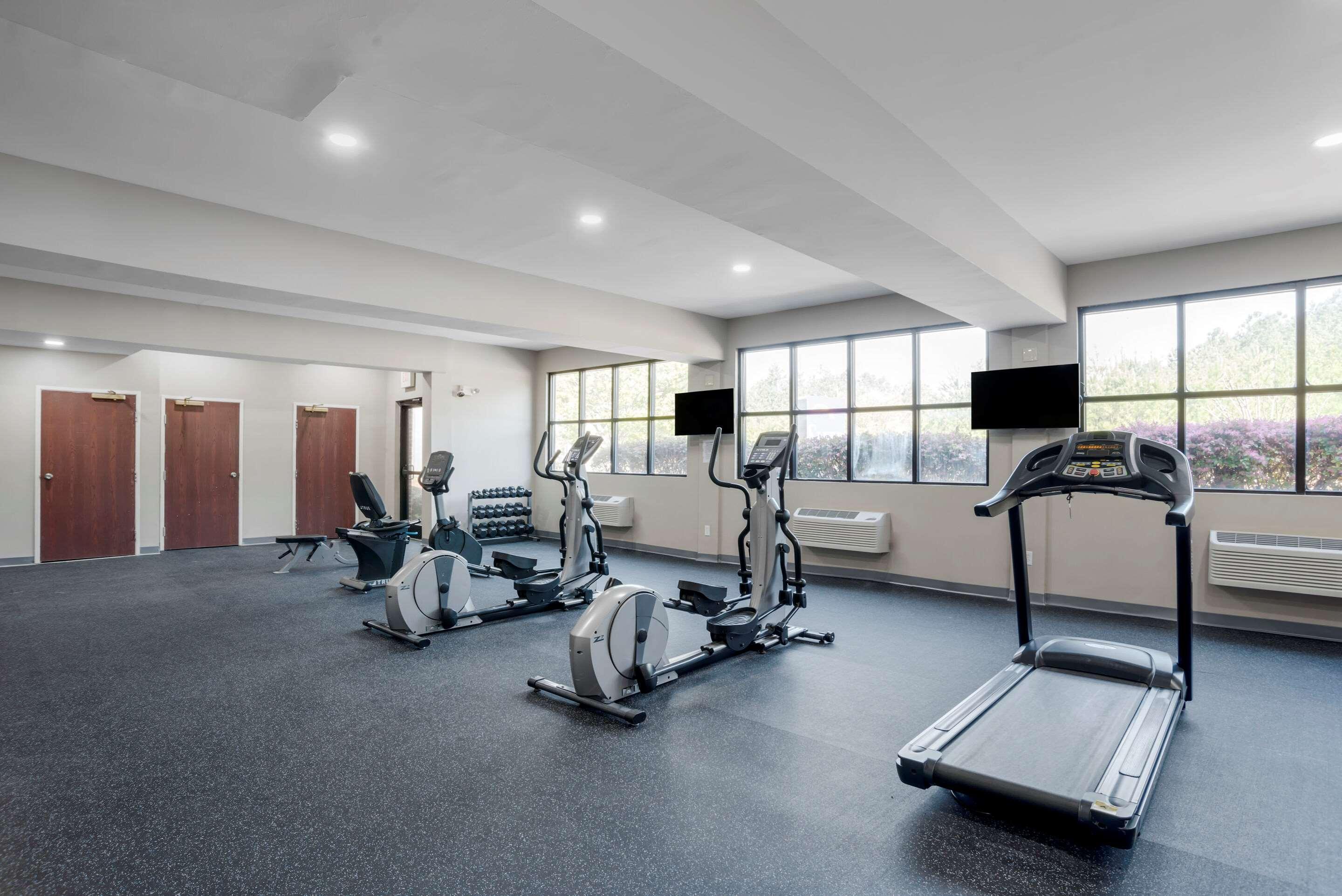 Sleep Inn & Suites Auburn Campus Area I-85 Екстериор снимка